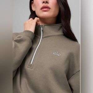 Alo Accolade 1/4 Zip Pullover
